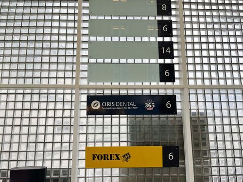 Ledig skiltplass ved inngang Vest